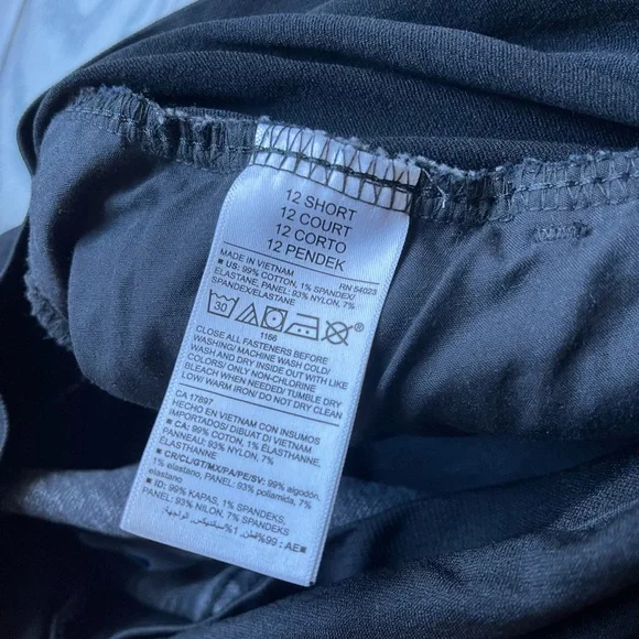 Old Navy Maternity Full-Panel Black-Wash Boyfriend Jeans Size 12 PETITE - Picture 5 of 8